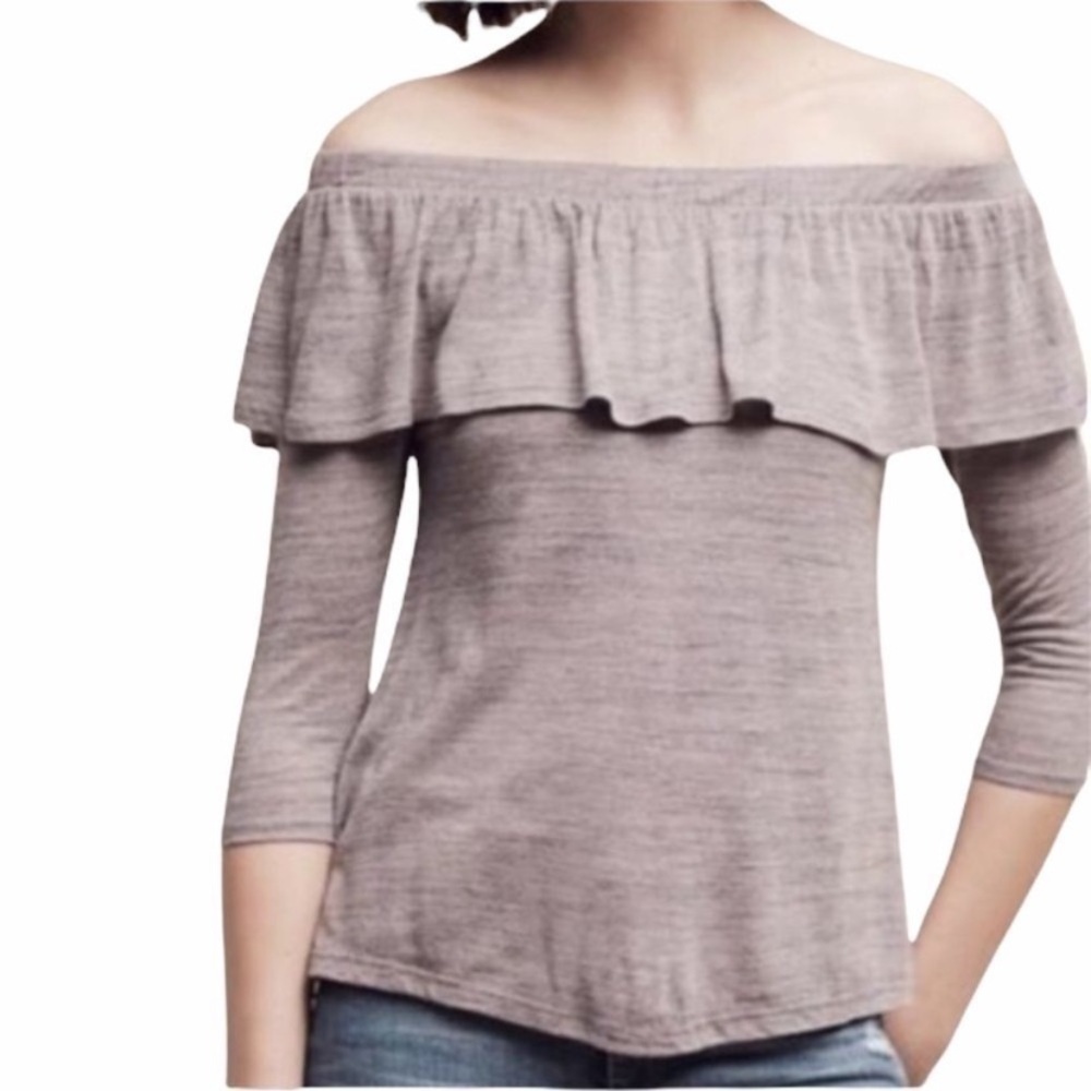 Anthropologie Womens Dolan Charla Off Shoulder Top
Size Medium